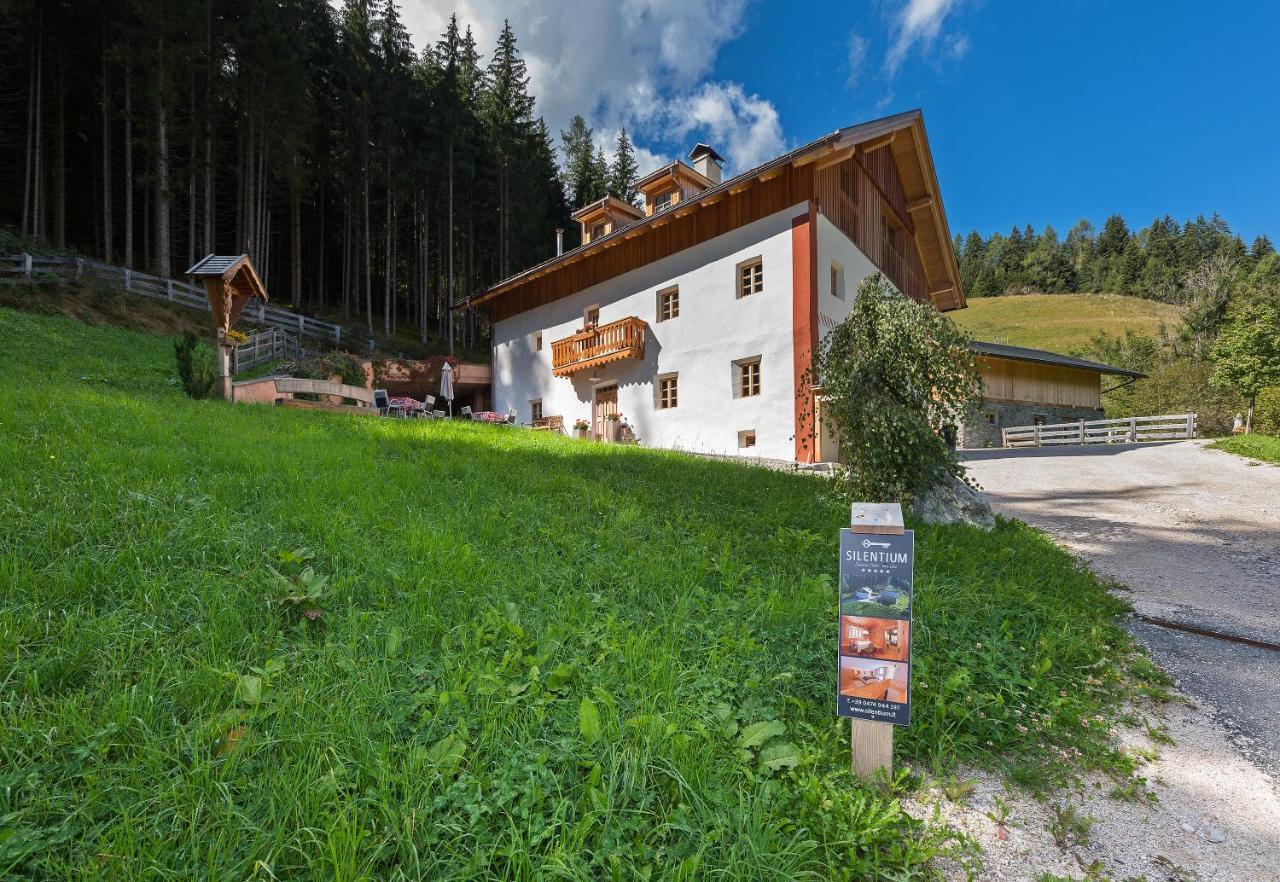 Silentium Dolomites Chalet Since 1600 Monguelfo-Tesido Exterior foto